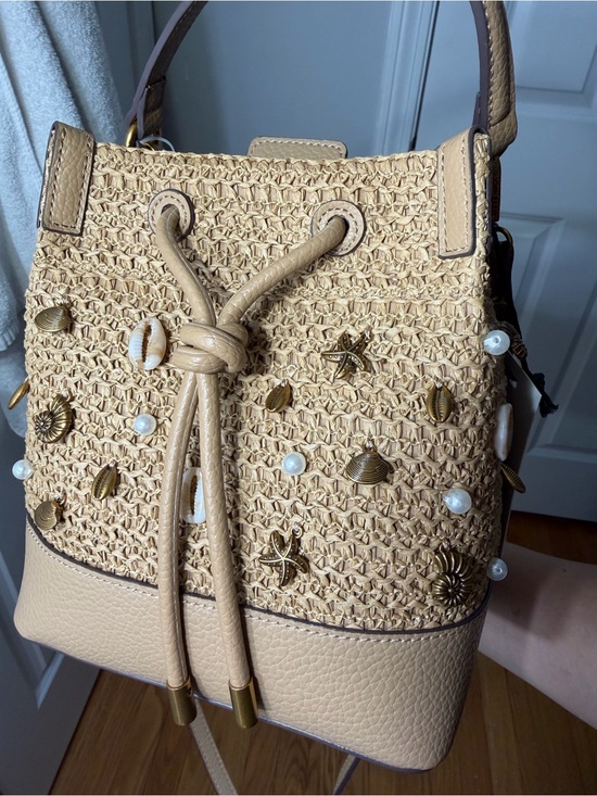 Steve Madden Handbags - Steve Madden Straw Bucket Bag Shell Embellished Crossbody Latte Woven Beach Boho